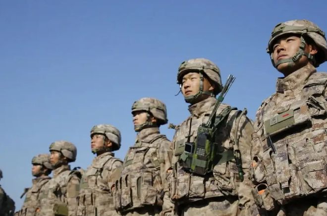 中国二一式星空迷彩服，探索新一代军用迷彩服的奥秘，中国新一代军用迷彩服，二一式星空迷彩服揭秘