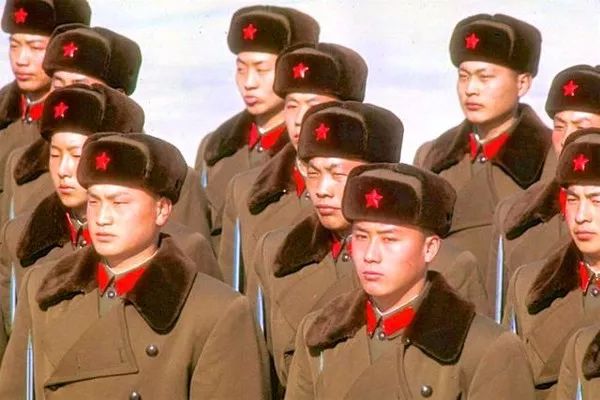 解放军65式军装照片，历史记忆与时代的印记，解放军65式军装历史与时代印记回顾