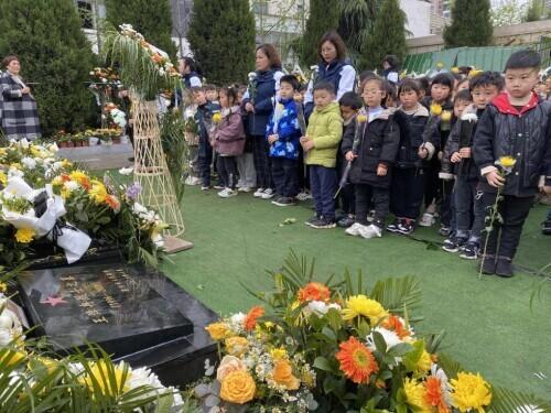 王焯冉奶奶知道了吗？——探寻背后的故事与情感，王焯冉奶奶背后的故事与情感探寻，知否？