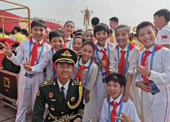 回顾与展望，从2015到2019年的阅兵盛典，回顾与展望，五年阅兵盛典，见证时代变迁与力量展现（2015-2019）