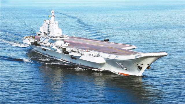 辽宁舰，中国海军的骄傲，中国的第一艘航空母舰，中国海军的骄傲，辽宁舰——首艘航空母舰的荣耀