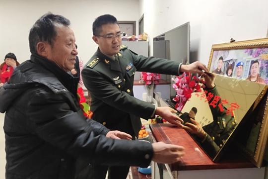 集团军表彰，荣誉的赋予与精神的传承，集团军表彰盛典，荣誉传承与精神闪耀战场