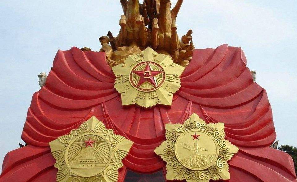 上将和八一勋章哪个待遇好，深度解析两者差异与荣誉待遇，深度解析，上将与八一勋章的荣誉待遇与差异对比