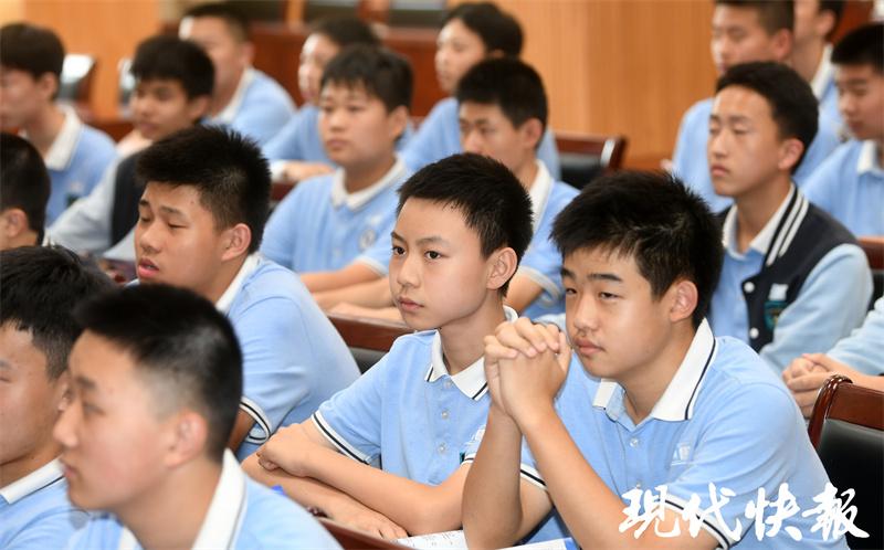 空军招飞一个省大概多少人——深度解析空军招飞选拔机制与人数分配，深度解析，空军招飞选拔机制与人数分配——一省招飞人数揭秘